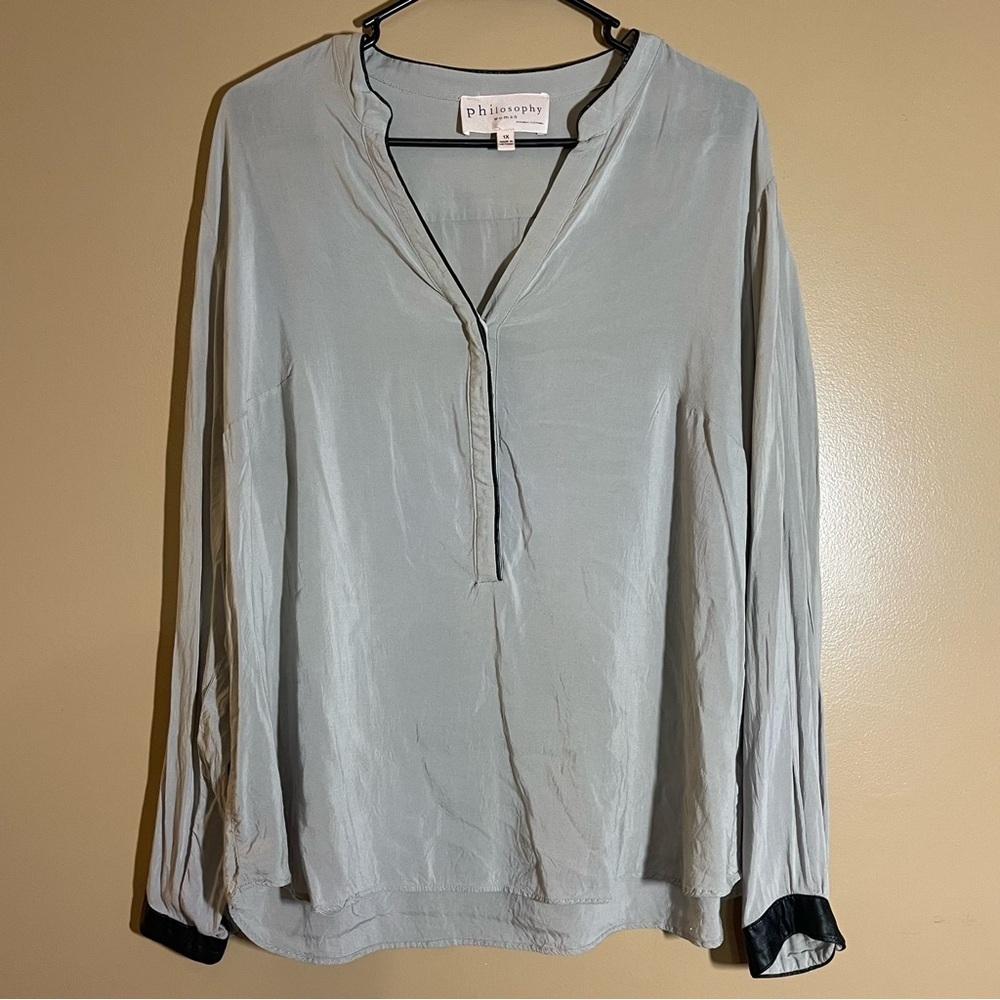 Philosophy Soft Gray V-Neck Blouse size 1X